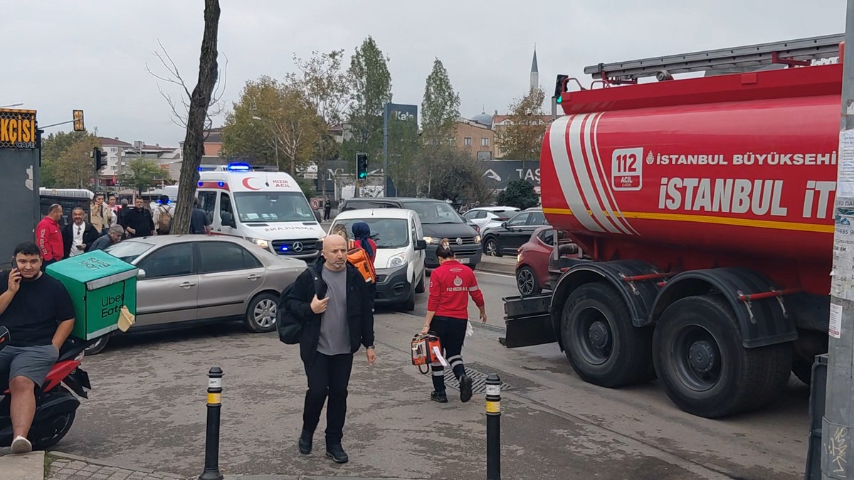 İstanbul Ümraniye’de trafo patlaması oldu, 1 yolcu etkilendi, Üsküdar seferleri durdu